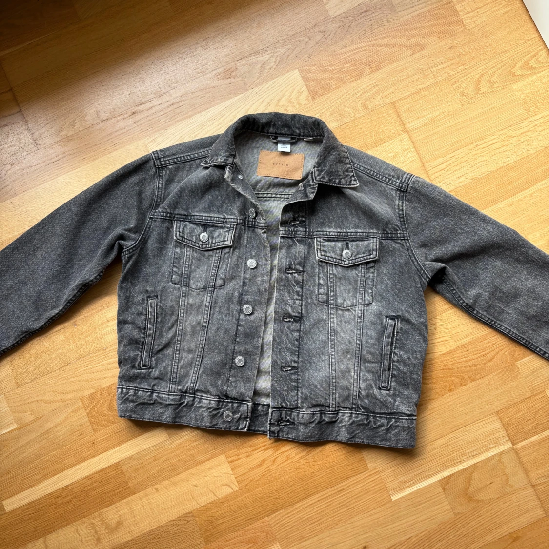 Grå jeansjacka  - 4