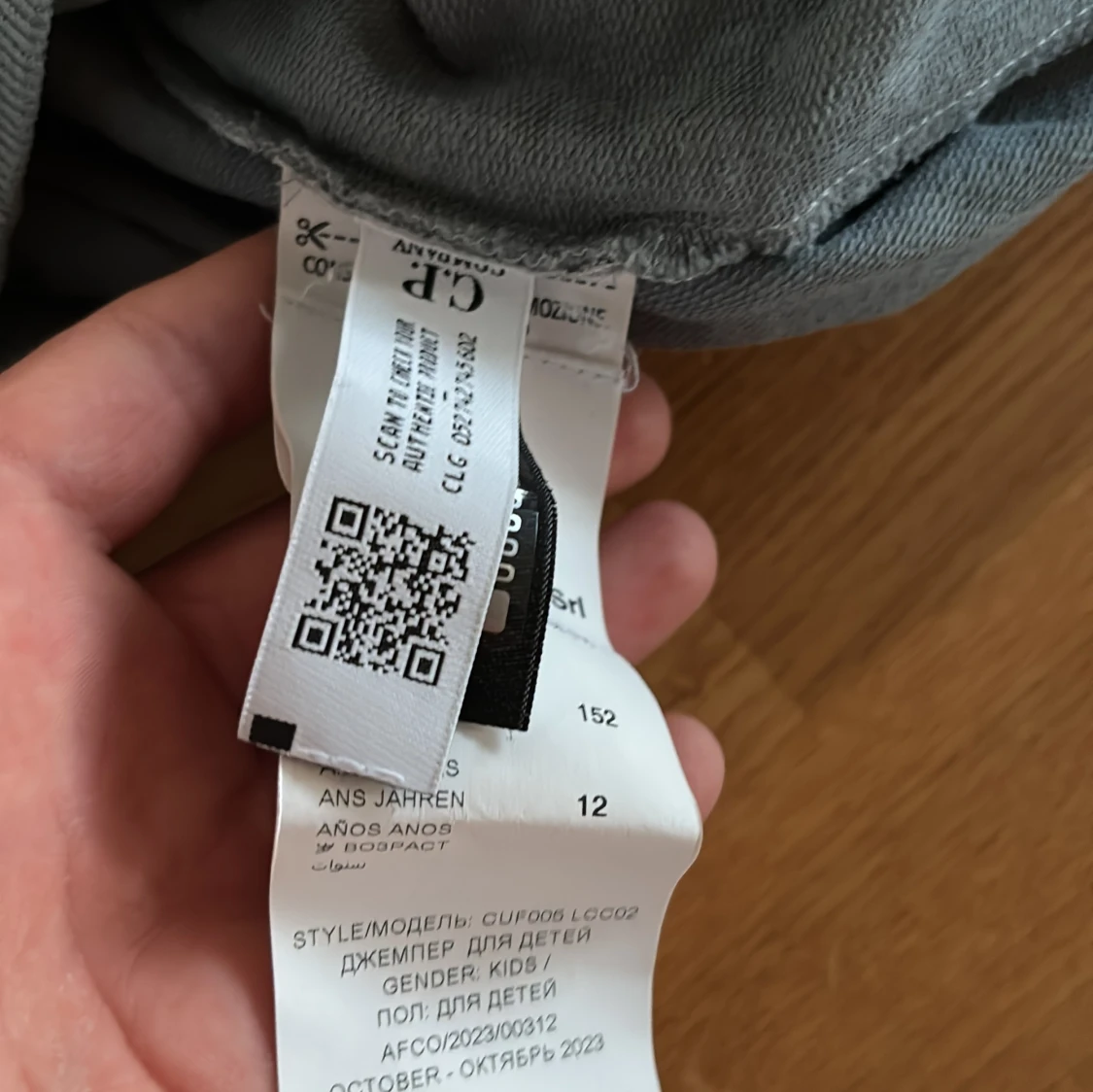 Grå sweatshirt från C.P. Company - 3