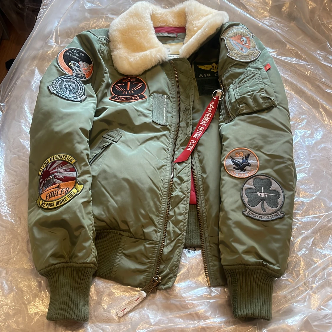 Alpha Industries grön bomberjacka S - 2