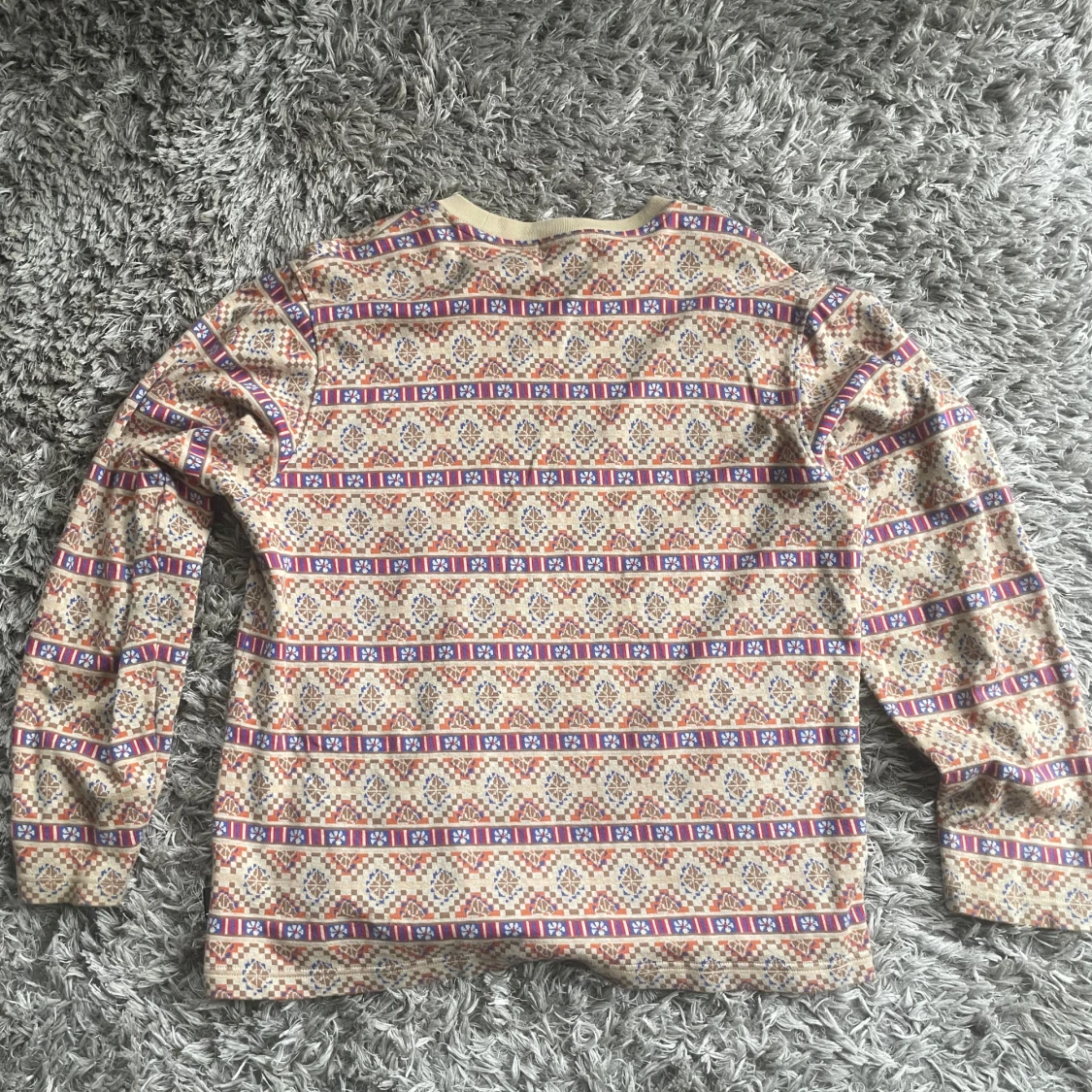 Mönstrad långärmad tröja från Stüssy - 1