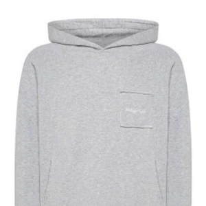 Grå hoodie med huva från Wrangler - Säljer en helt ny unik Philippe model hoodie i storlek m kvar i plaster