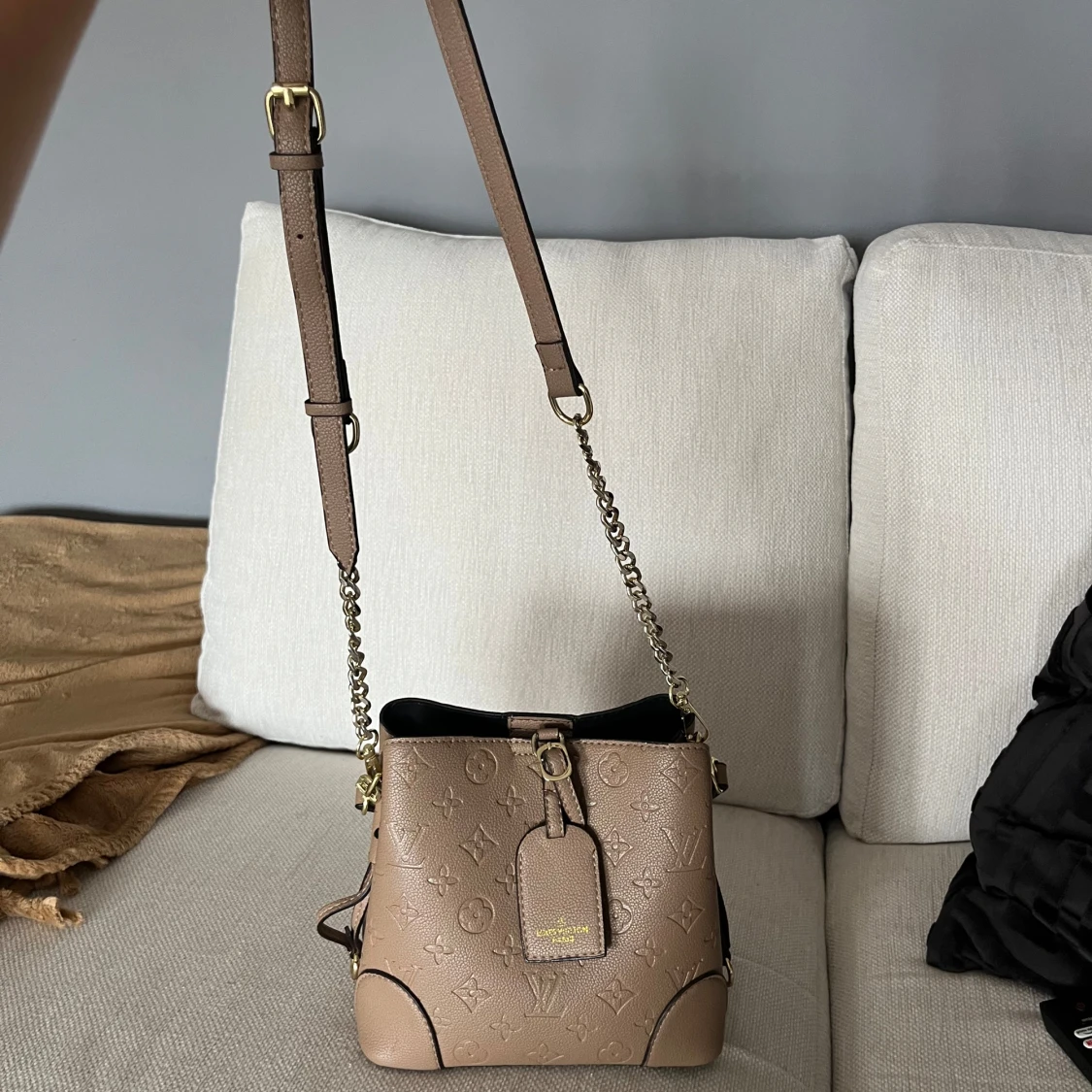 Beige axelväska - 1