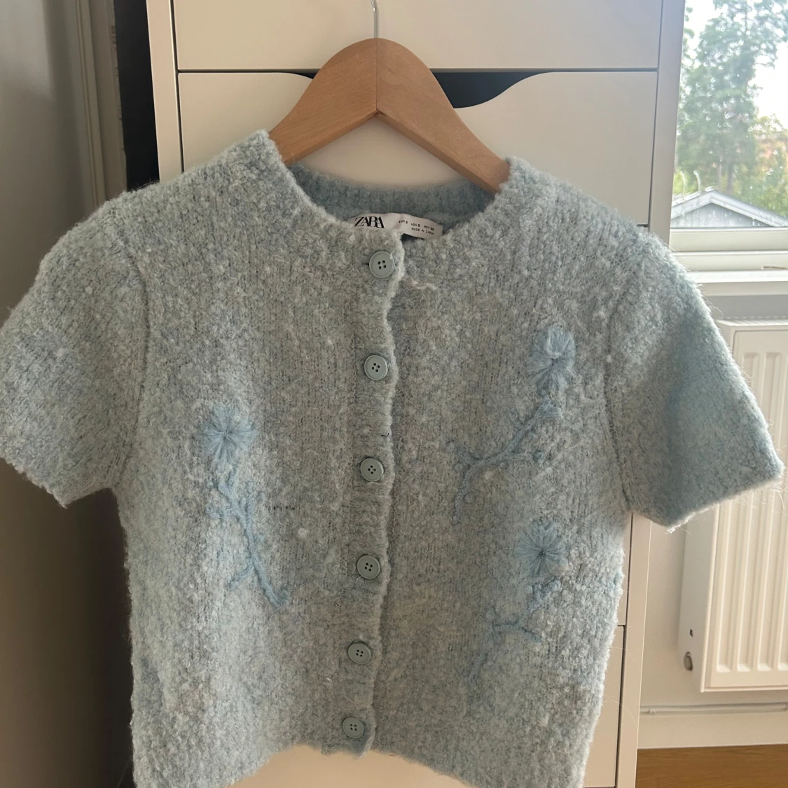 Ljusblå stickad kofta från Zara