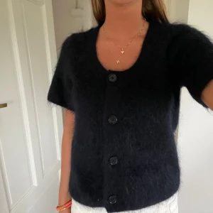 Kofta från COS - Jättefin kofta från cos. Använd väldigt få gånger