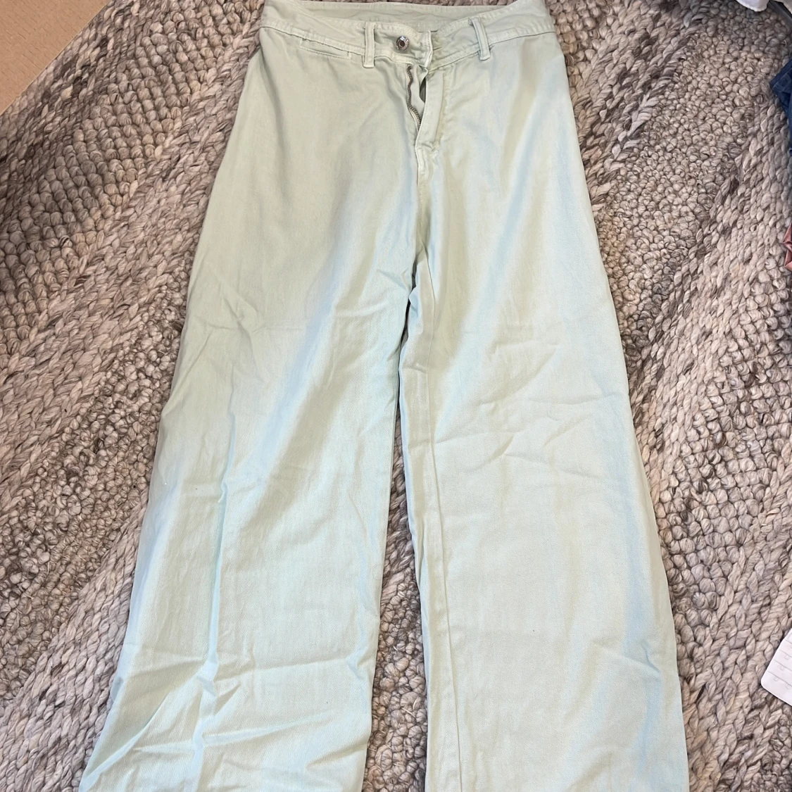 Pastellgröna/blå baggy jeans