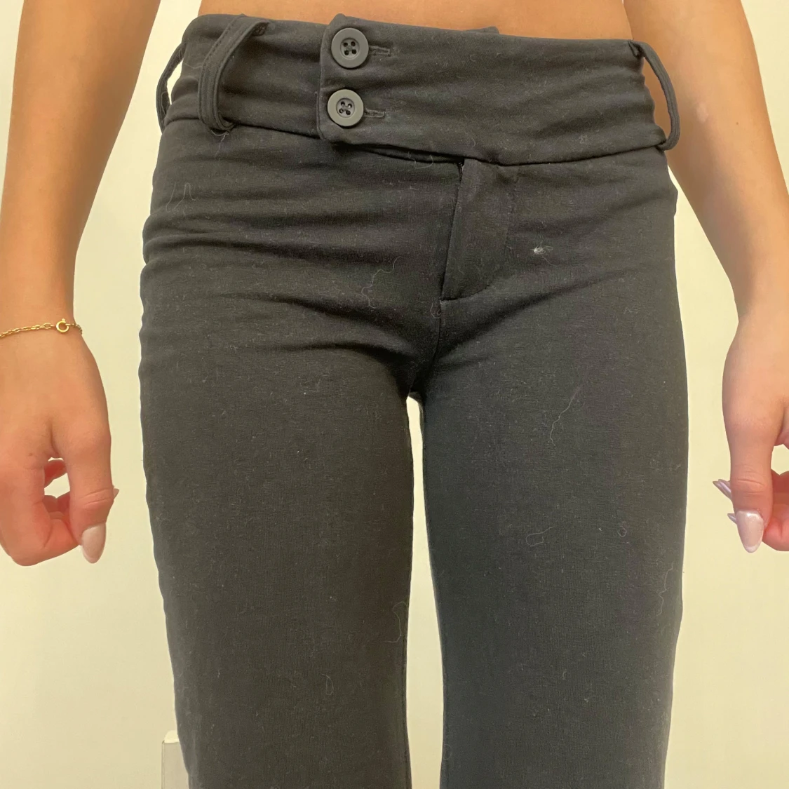 Svarta kostymbyxor från Gina - 2