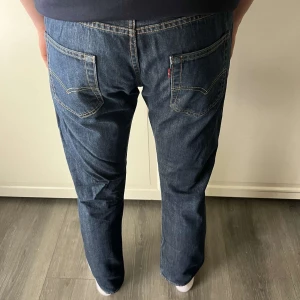 Levis jeans  - Levis jeans i modellen ”Levis 501” i strl W32L32 herr! Mycket fint skick!