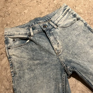 Cheap monday jeans  - Cheap monday jeans säljes, skriv vid funderingar osv.