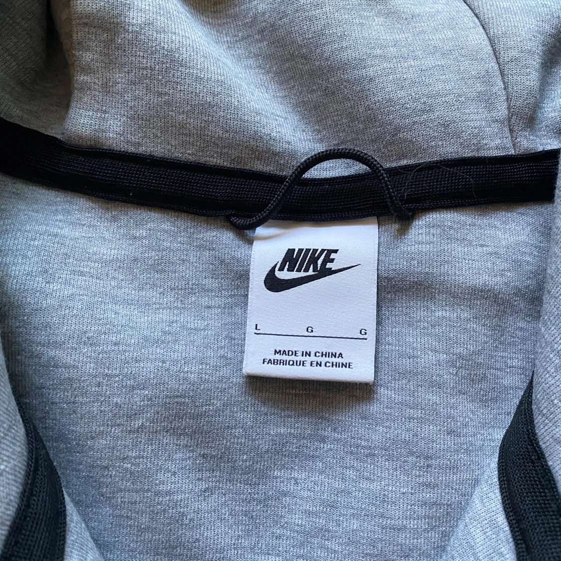 Nike Tech Fleece i färgen grå - 3