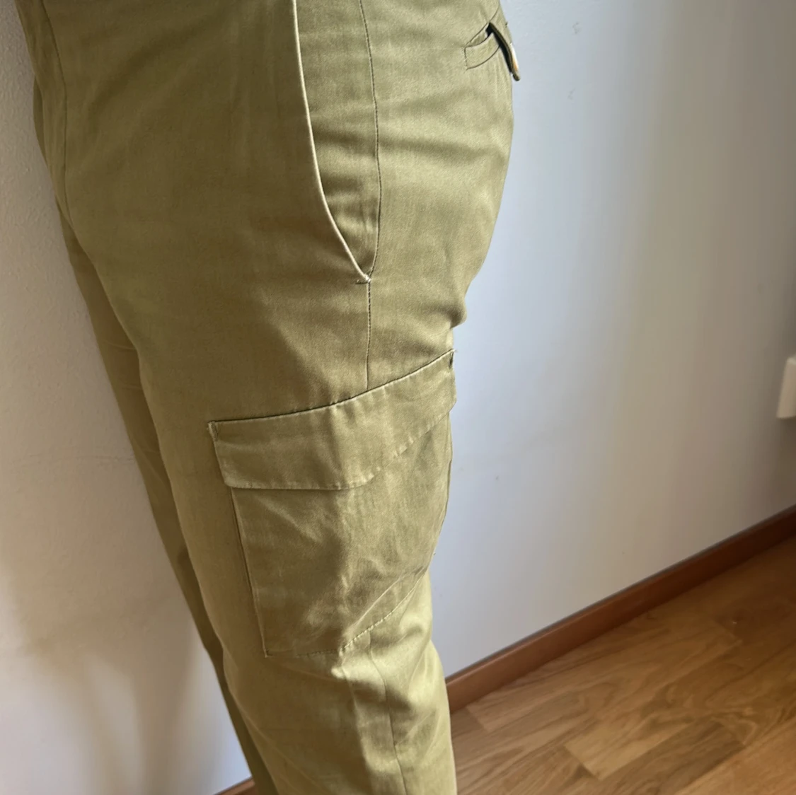 Olivgröna Gant-byxor med raka ben - 2