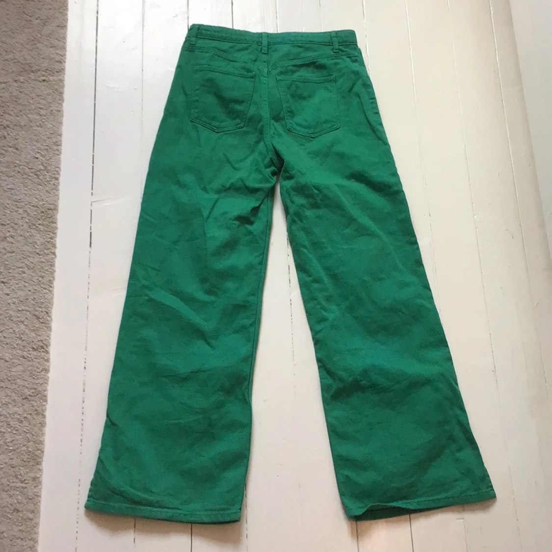 Gröna vida byxor med slits - 1