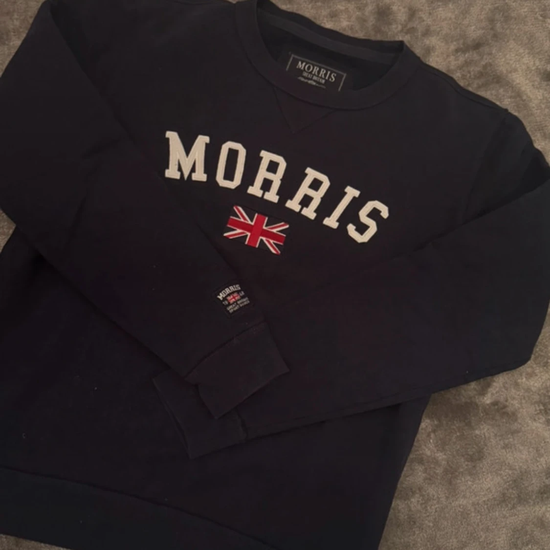 Mörkblå sweatshirt från Morris - 1