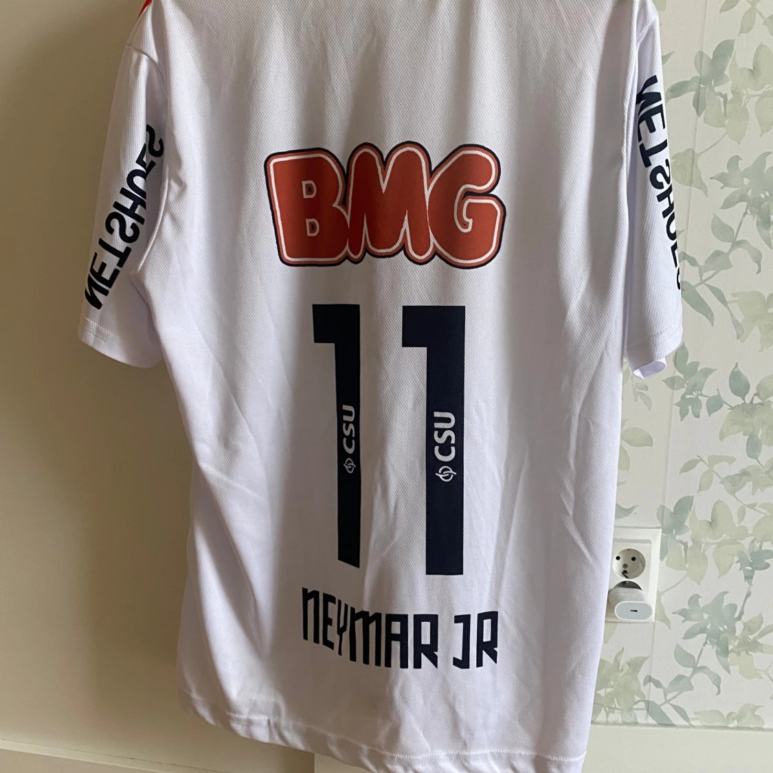 Vit fotbollströja från S.F.C. - 2