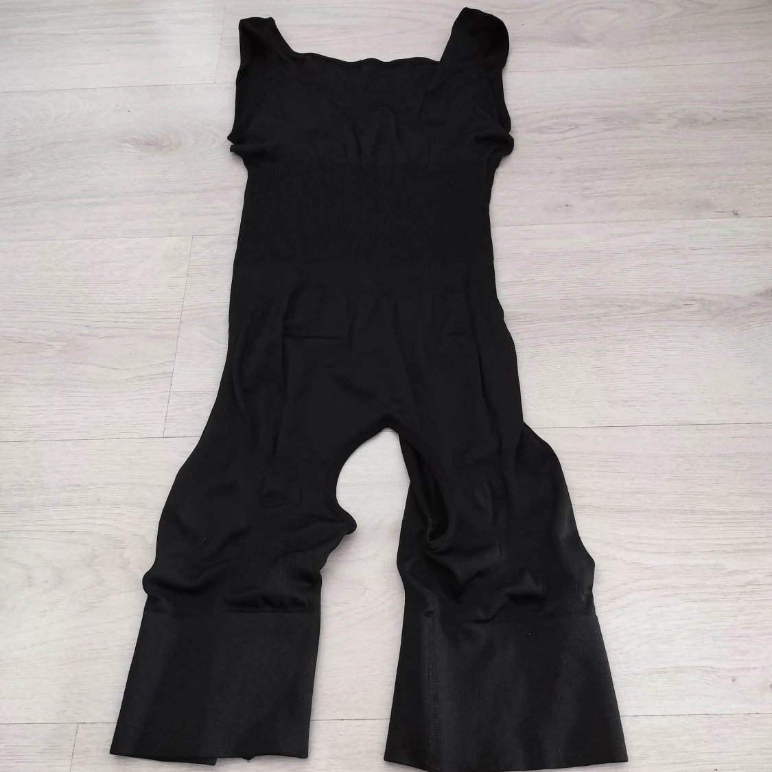 Svart shaping body L/XL - 1