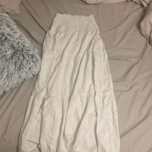 Långkjol - Fin långkjol från lager 157s barnavdelning. (Storlek 150) passar xxs. 