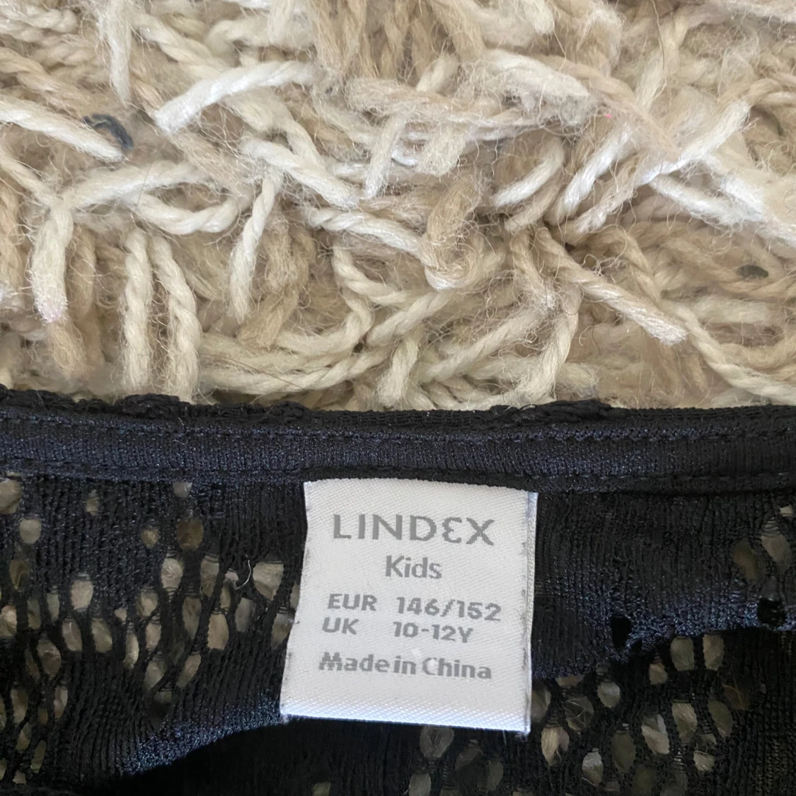 Svart spetsblus från Lindex - 2