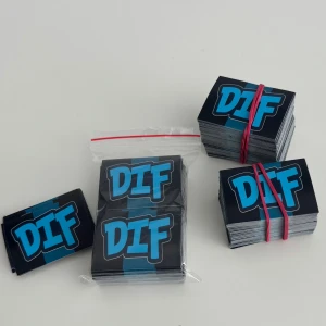 Dif klibbor - DIF klibbor 500+ inne de är i mycket bra material. 1kr styck, 20st för 15, 30st för 25, 50st för 35, osv. Skriv gärna vid funderingar. 4x3cm