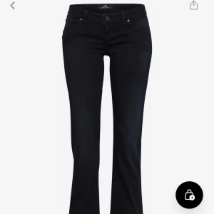 Lågmidjade ltb jeans - Lågmidjade marinblå ltb jeans, bra skick!! säljer då jag inte avnänder dom!