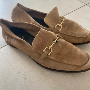 Loafers dam - Fina loafers dam i storlek 40 från Zara! Ok skick. 