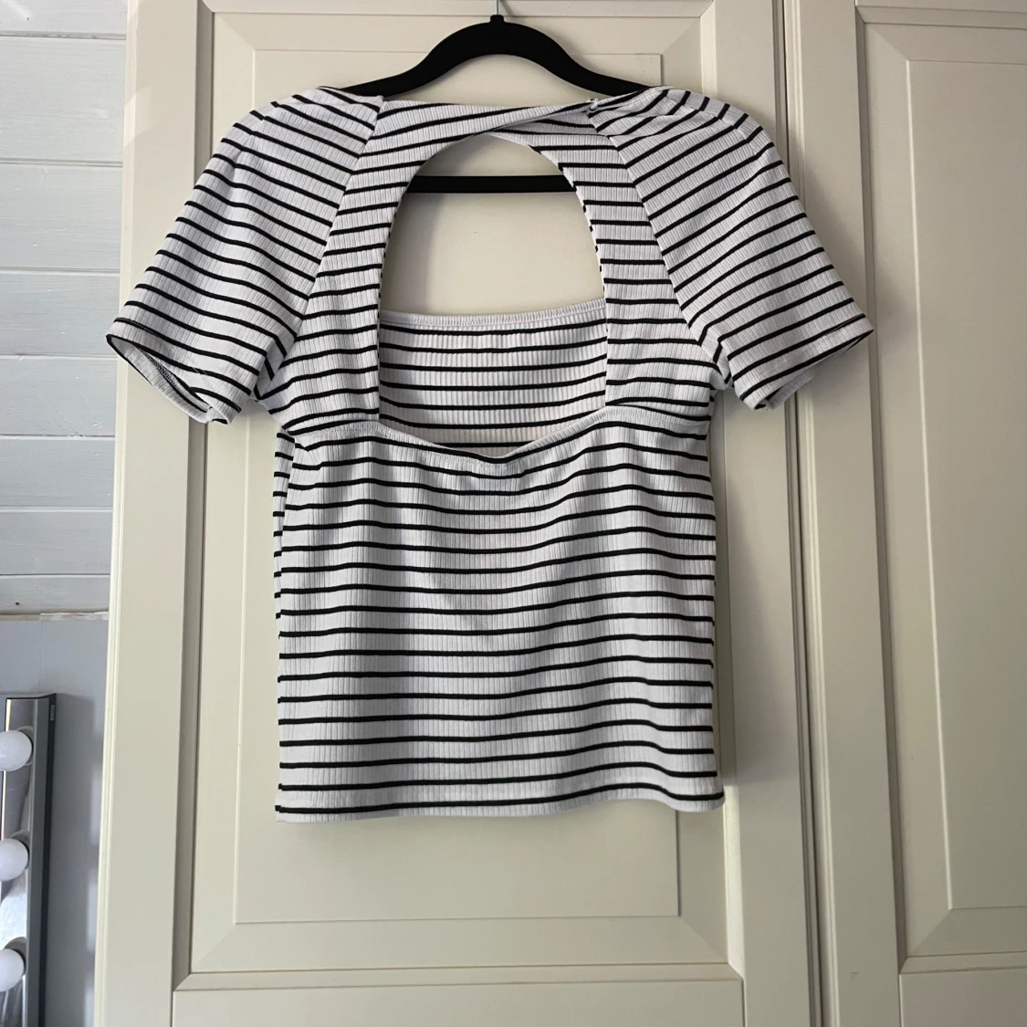 Randig ribbad topp från Gina Tricot - 1