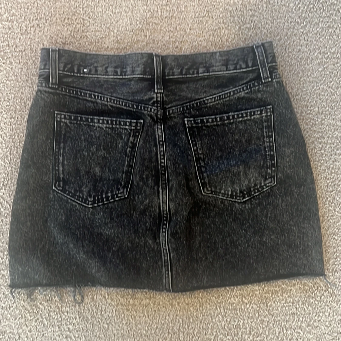 Svart jeanskjol från MNG Hailey - 1