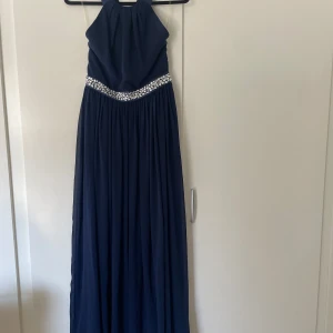 Balklänning - Använd 1 gång, mycket gott skick  Nypris 1500