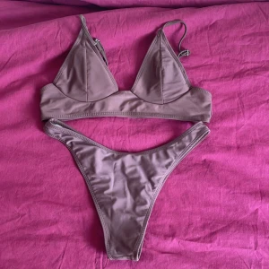 Bikini  - Superfin! 