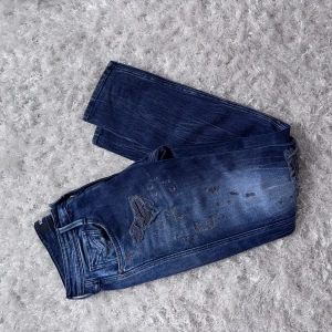 Replay anbass slim fit jeans - *Mycket fint skick, sparsamt använda! *Modellen anbass vilket är slimfit  *Strl W31 L32 *Skickas samma dag!
