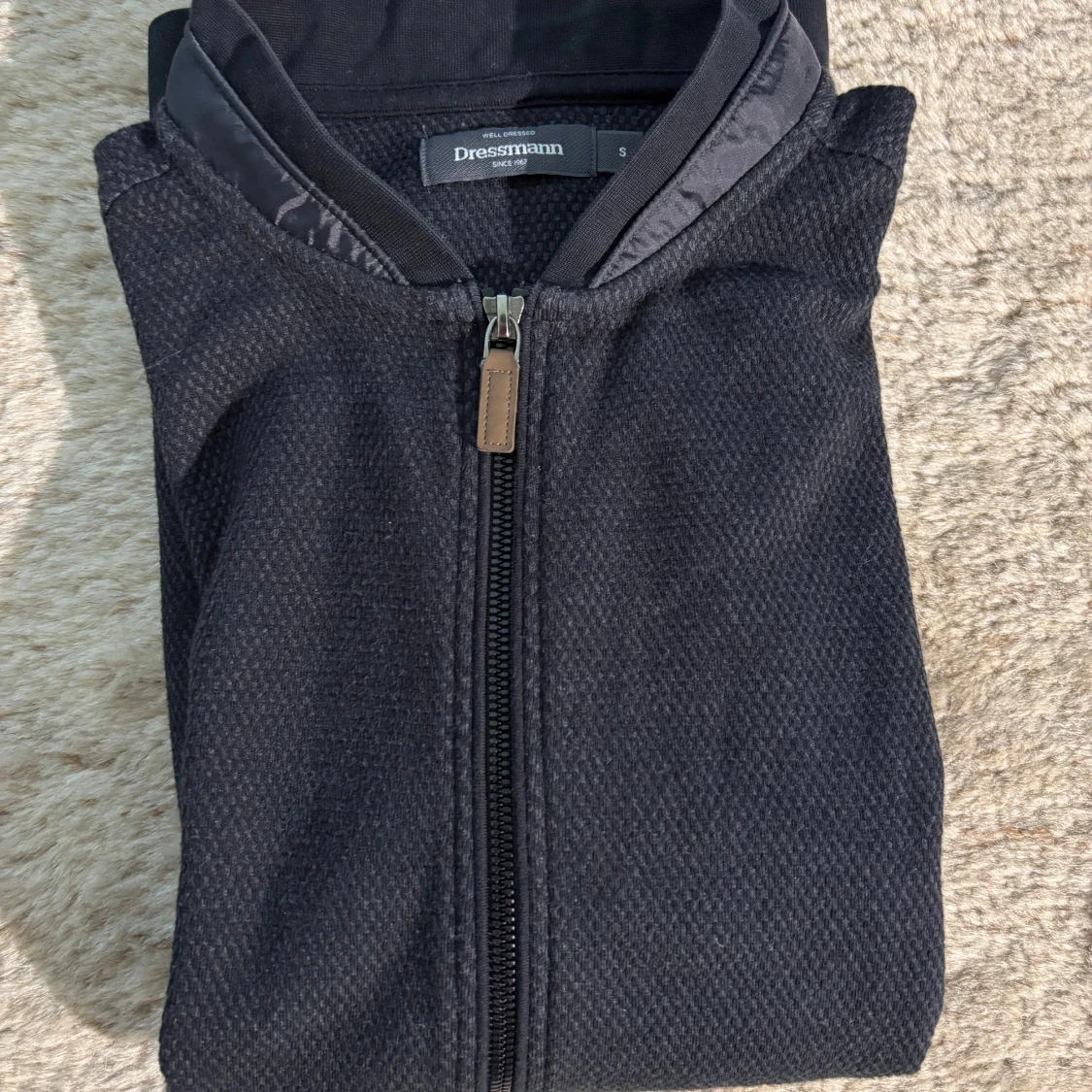 Svart tröja från Dressmann S - 2