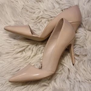 Pumps, Zign - Pumps från Zign. Endast testade, aldrig använda. Klackhöjd 8 cm. Storlek 38