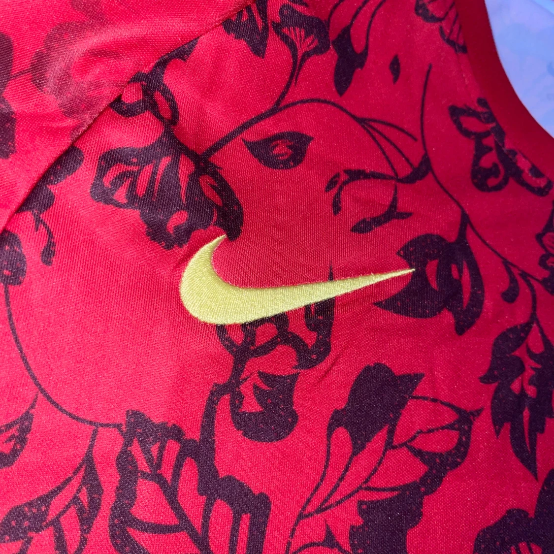 Portugal Nike fotbollströja röd blommig - 3