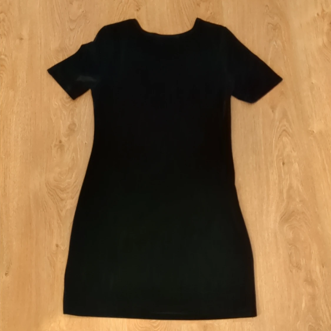 Svart sammetsklänning från Cubus stl. S - 1