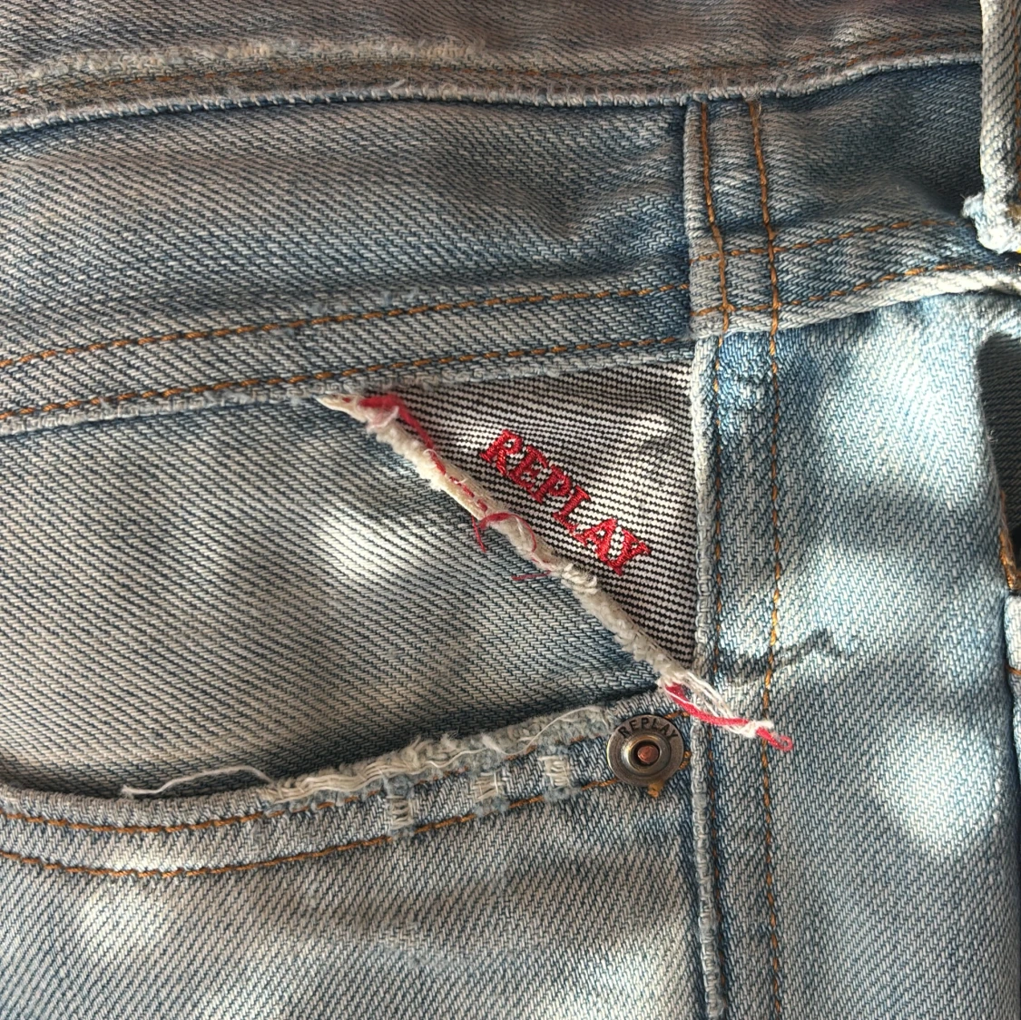 Replay ljusblå slitna jeans 29/32 - 4