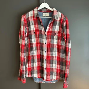 Denim & Supply Ralph Lauren skjorta - Flanellskjorta från Ralph Lauren Denim & Supply i mycket bra skick. Nypris ca 1500kr. Storlek M passar M. 🤝Priset är inte hugget i sten!