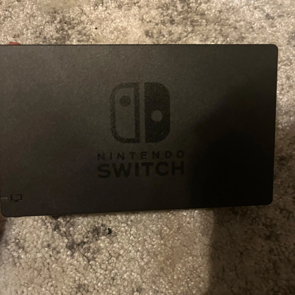 Kommer med fodral och laddare . Brukade spela förr men inte längre och funkar galant  - 1