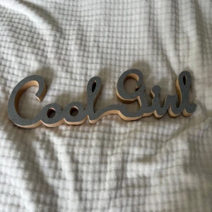 Heminredning ”Cool girl” - Har haft ett tag förut men används inte längre. Inga defekter alls!🫶😊❤️