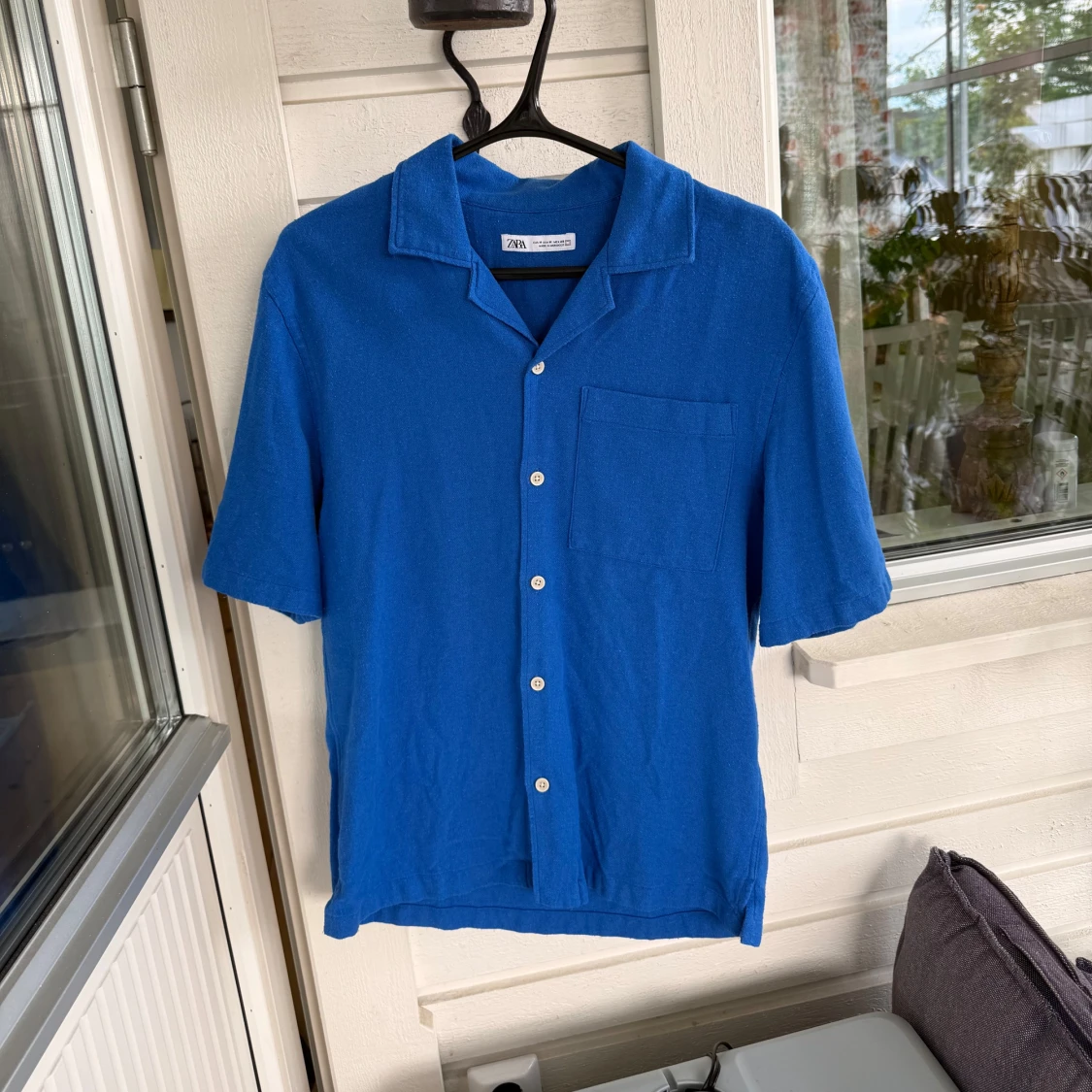 Blå kortärmad skjorta från Zara