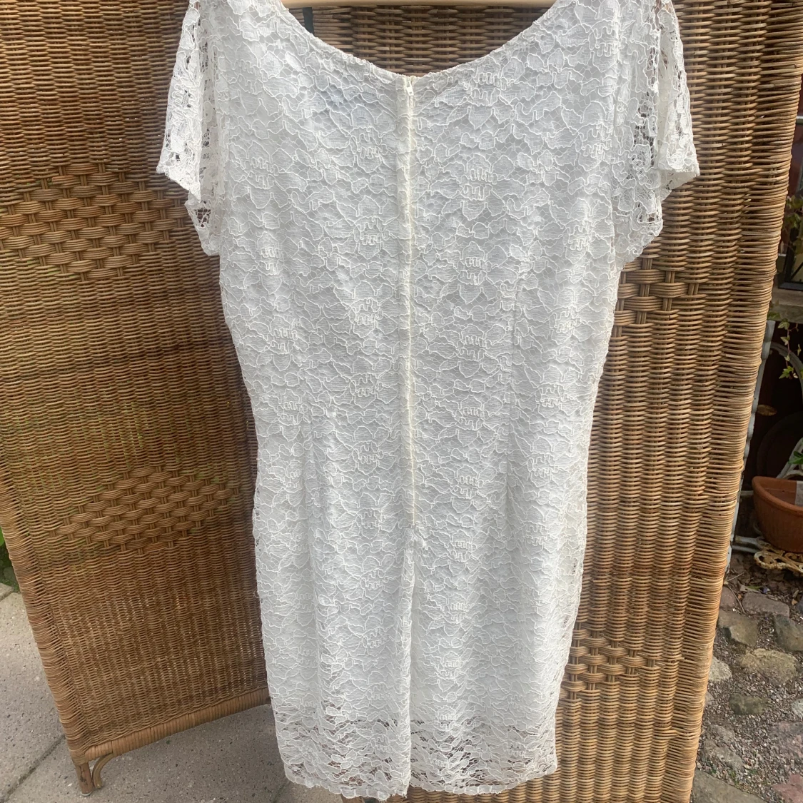 Vit spetsklänning från Camera - 1