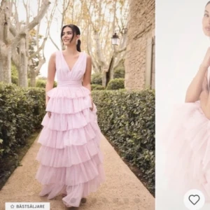 Ljusrosa balklänning - Ljusrosa balklänning från bubbleroom i storlek xs men prislapp kvar.