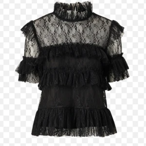 By malina topp  - Säljer nu min älskade by malina topp som är köpt från en annan tjej på Plick. Den är skonsamt använd o har inga defekter. Skriv privat för fler bilder. 