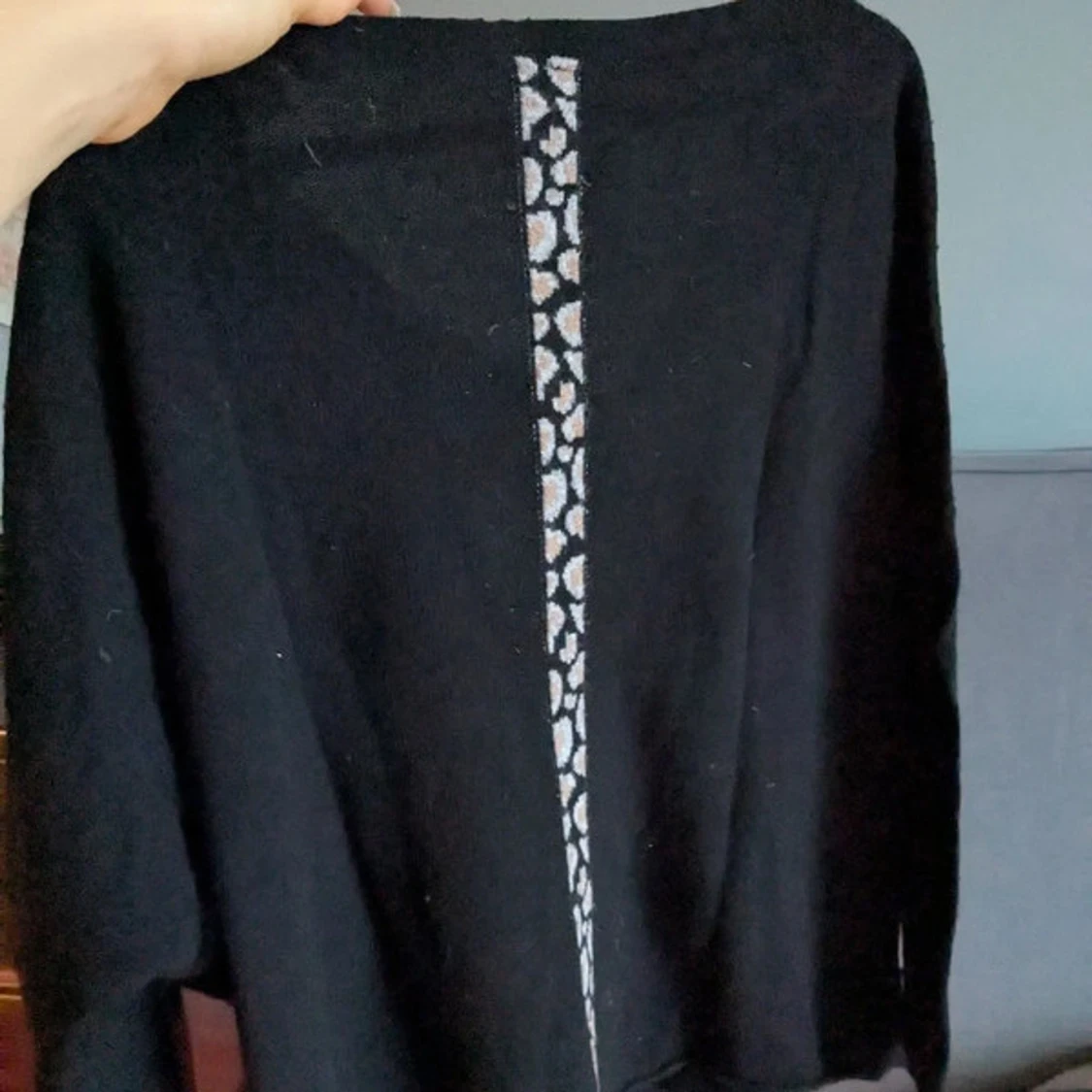 Svart v-ringad tröja från etc. - 1