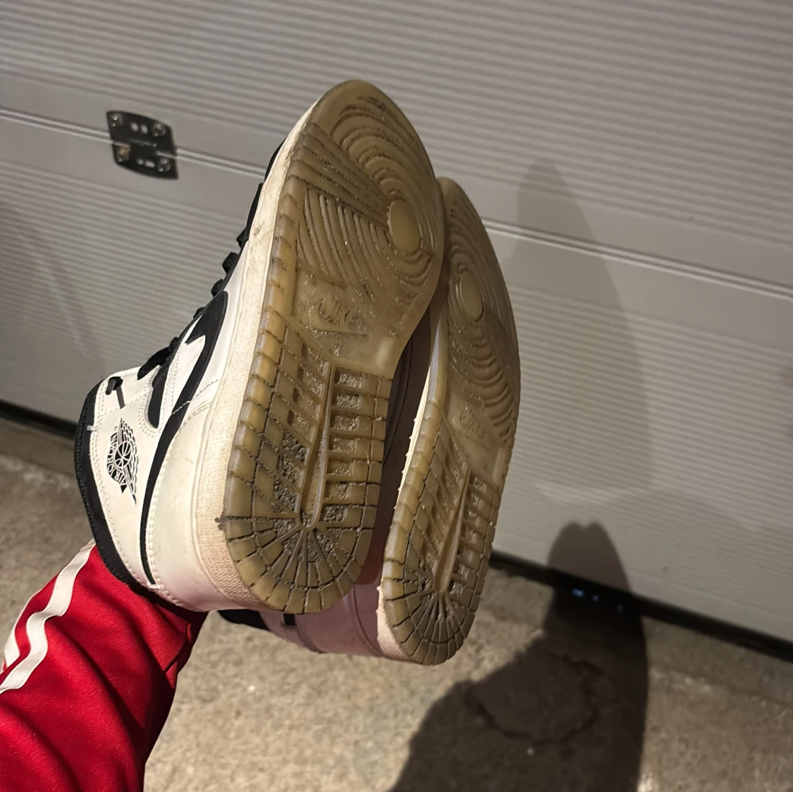 Nike Air Jordans svartvita sneakers - 2