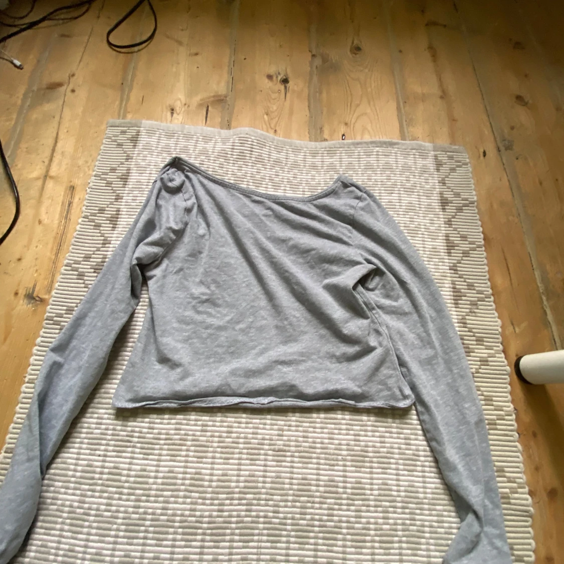 Grå croppad långärmad tröja från 157 - 1