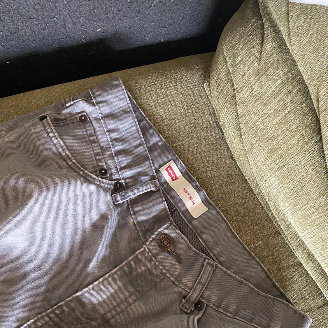 Grå jeansbyxor från Levi's - 1