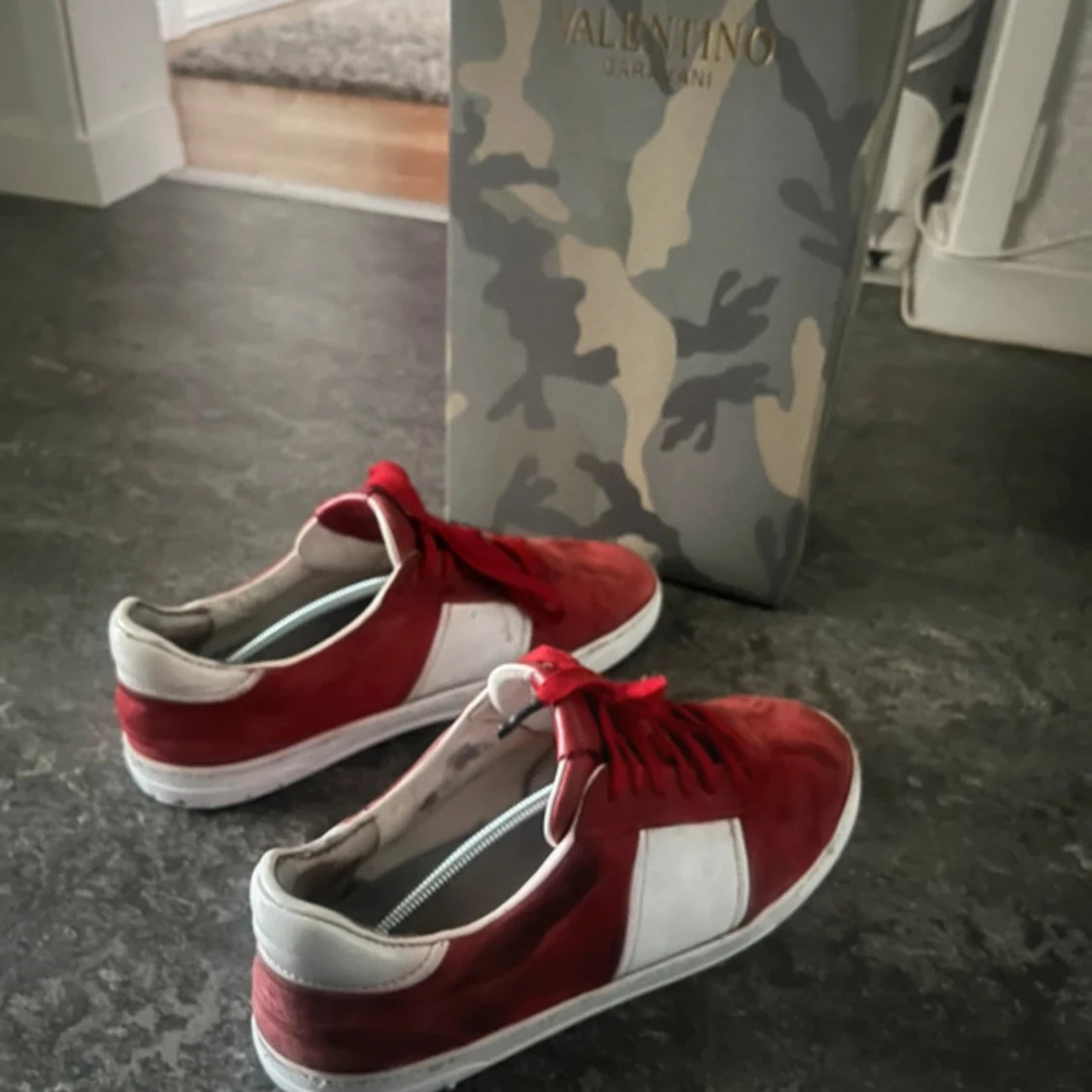 Röda valentino flycrew - 1