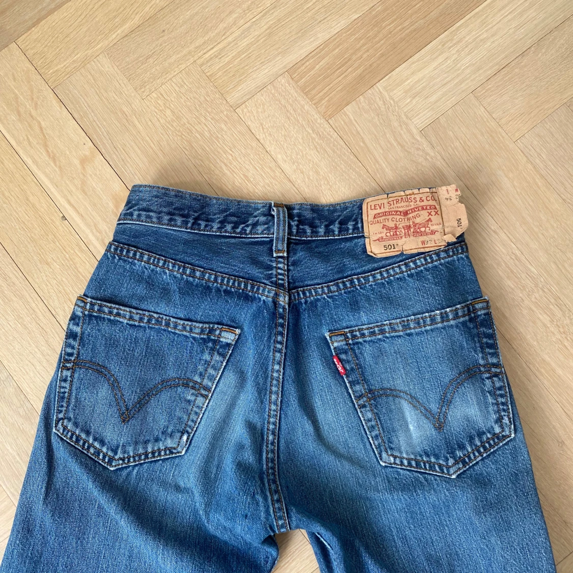 Blå bootcut jeans från Levis 501 - 4