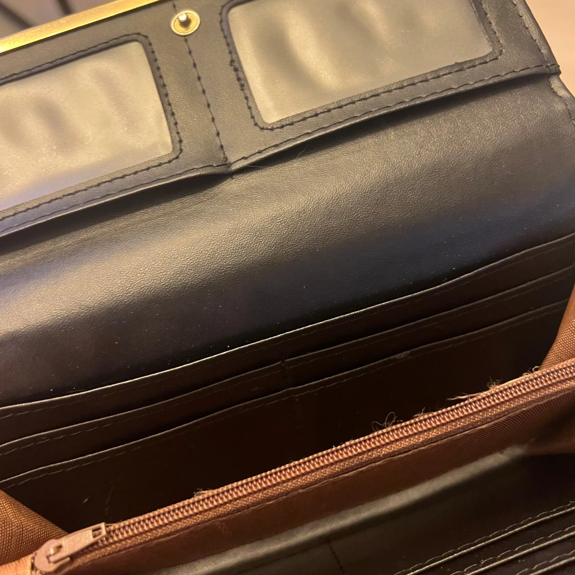 Svart plånbok från Michael Kors - 2