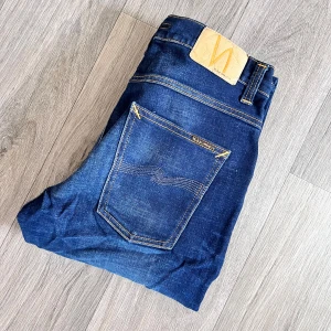 Nudie jeans - Nudie jeans | Modell Dude Dan | Super bra skick | Storlek W28 L32. 