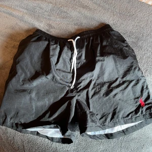 Ralph Lauren badbyxor - Nya badbyxor från Ralph Lauren | Passar stl S-M | Aldrig använda | Skriv vid frågor |