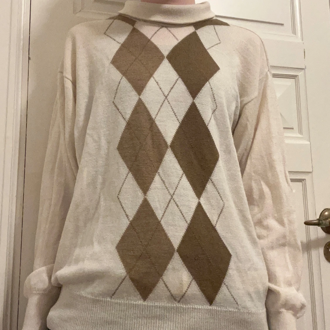 Beige stickad polotröja med argylemönster - 4